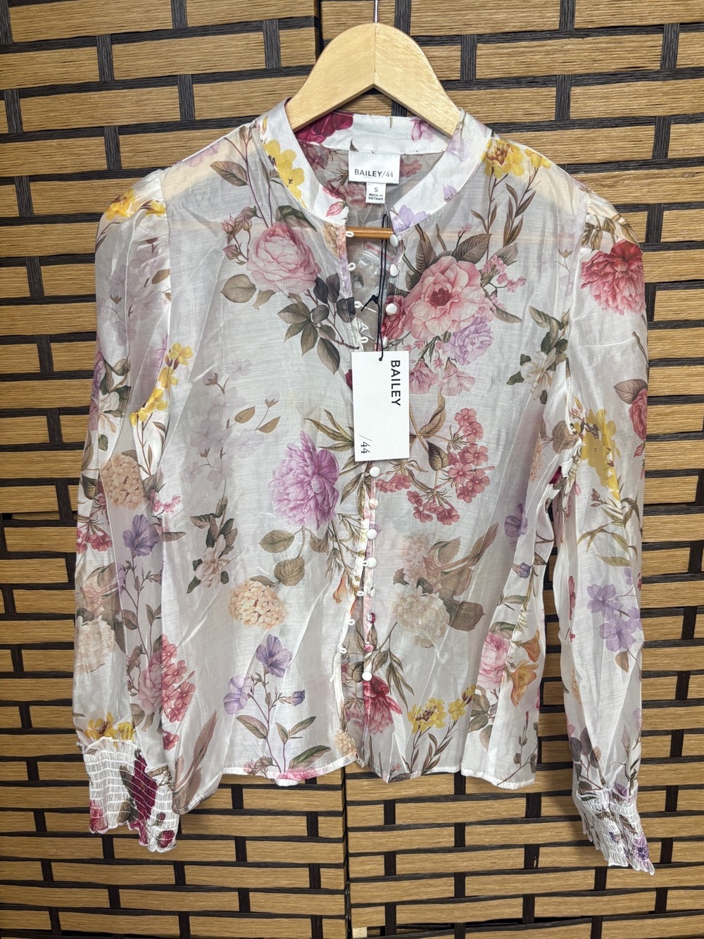 Bailey 44 white sheer floral button front blouse size small